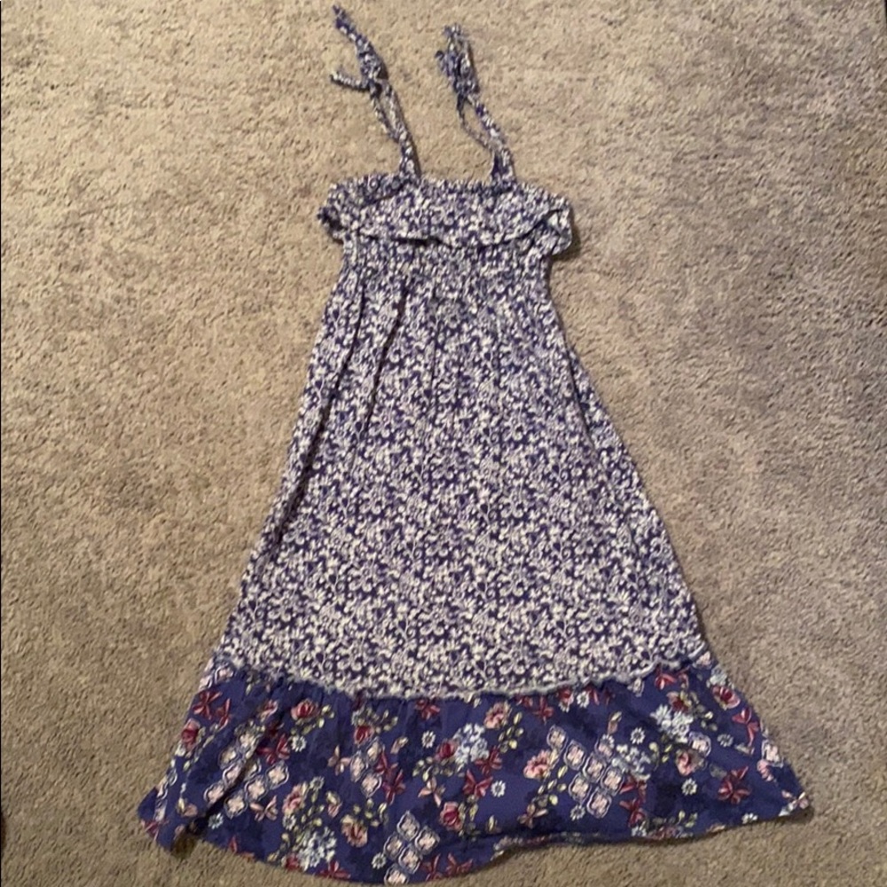 Little Girl’s maxi dress.